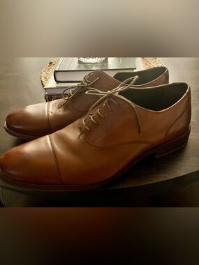Men's Tan Leather Cap-Toe Derby Shoes